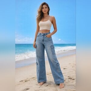 American Eagle super high-rise baggy, white leg Cargo jeans in a size 6.